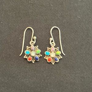 Silpada .925 Silver floral pair of earrings. For pierced ears. Lovely!